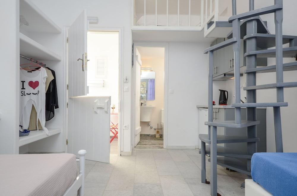 Depis Suites Naxos City 外观 照片
