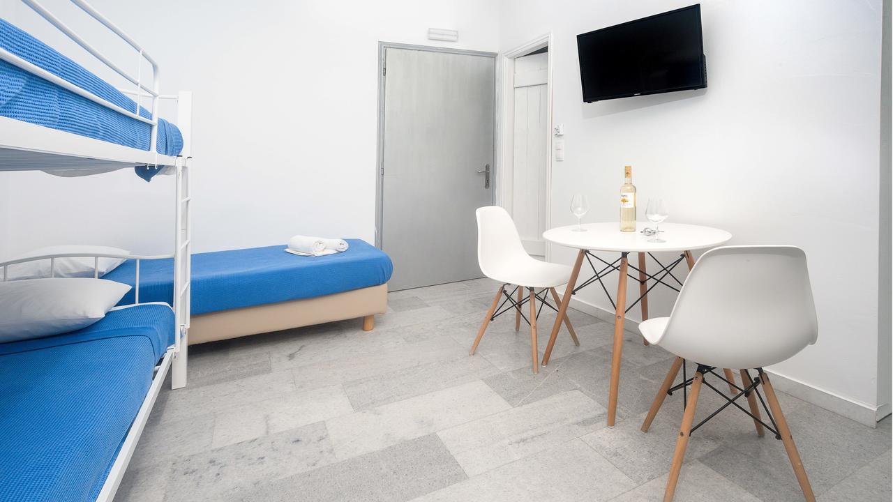 Depis Suites Naxos City 外观 照片